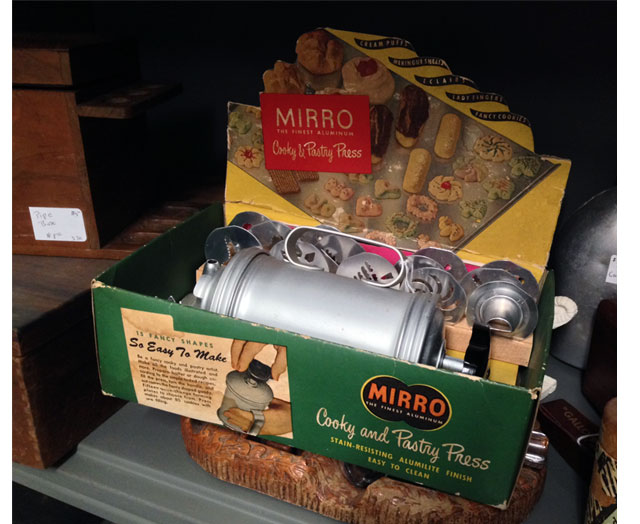 Mirro Pastry Press