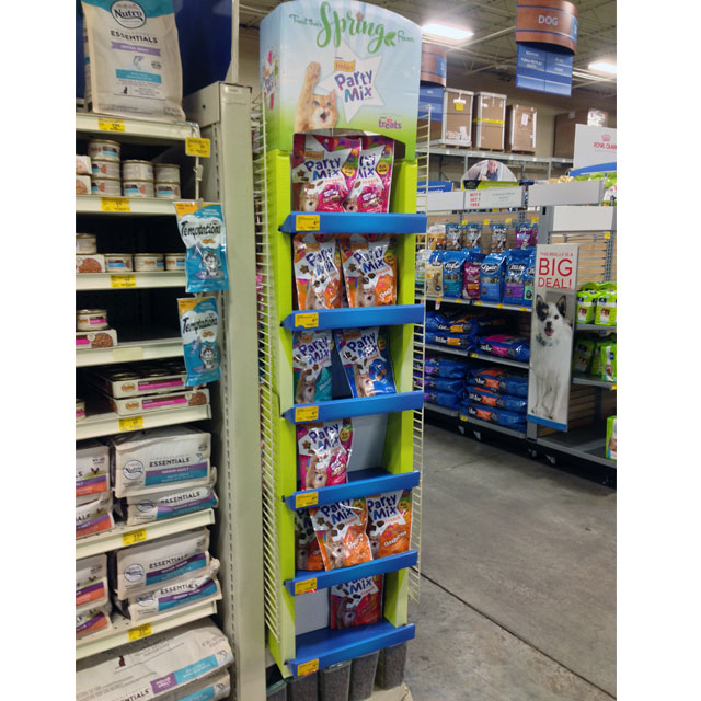 Purina Beggin' Strips Side Kick Display