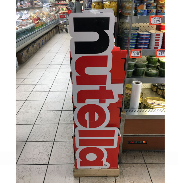 Nutella Pallet Display